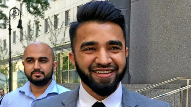 پولیس افسر مسعود سید سے منگل کے روز جب ان کے باس نے داڑھی چھوٹی کرنے کو کہا تو سید نے ایسا کرنے سے انکار کر دیا جس کے بعد انھیں معطل کر دیا گیا