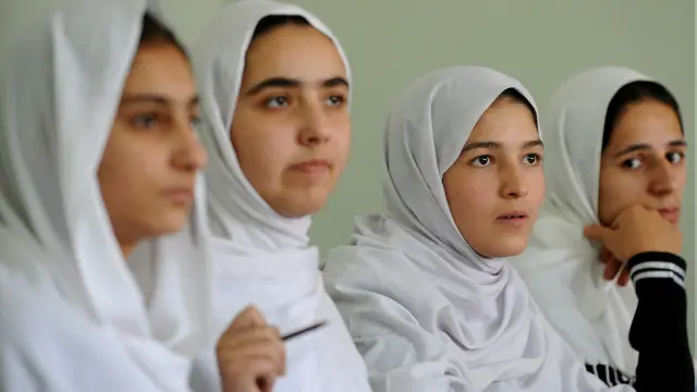 ۳.۵ میلیون دختر در افغانستان مشغول آموزش هستند