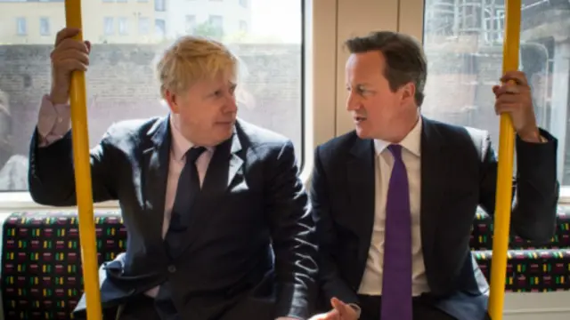 کامرون او بوریس جانسون په اکثرو مسایلو کې ګډ باور لري، خو د اروپایي ټولنې د غړیتوب په اړه یې نظرونه بېل دي.