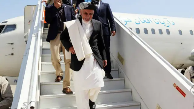 آقای غنی ظهر امروز عازم تاشکند شده است