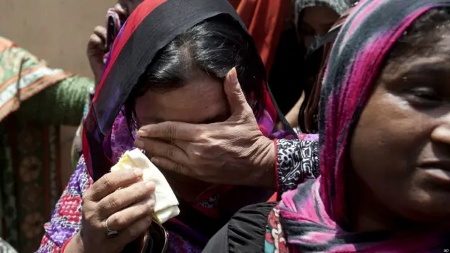 امجد صابری کو بدھ کے روز دو نامعلوم حملہ آوروں نے گولیاں مار کر ہلاک کر دیا تھا جس میں پورے ملک میں سوگ اور غم و غصے کی لہر دوڑ گئی