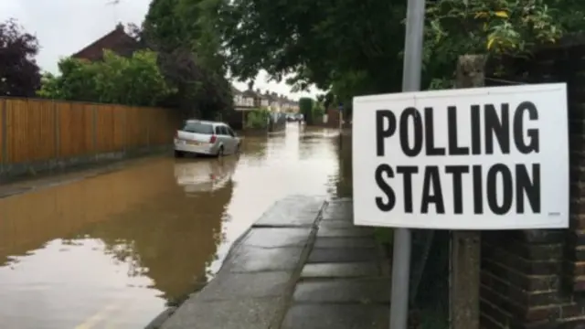 有些邮票展不得不关闭,另寻场地