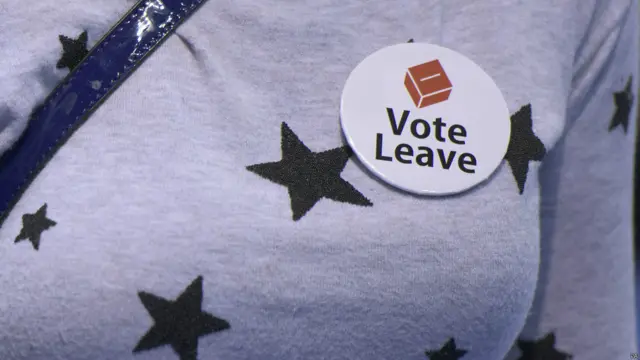 Значок "брексита"