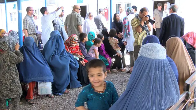 د افغان کډوالو نژدې درې نسلونه چې پاکستان کې زېږېدلي پاکستان ورته ورته پردی نه ښکاري.