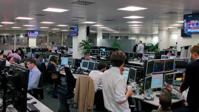 Трейдери у лондонському Сіті працювали впродовж усієї ночі