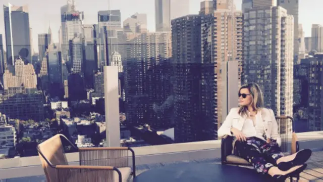 每天早晨,芭芭拉·菲亞拉都會與她公司位於布拉格的辦事處取得聯繫,該公司的15名員工中,有3人在此地辦公。之後,她會前去參加客戶會議。(圖片來源:Barbara Fiala)