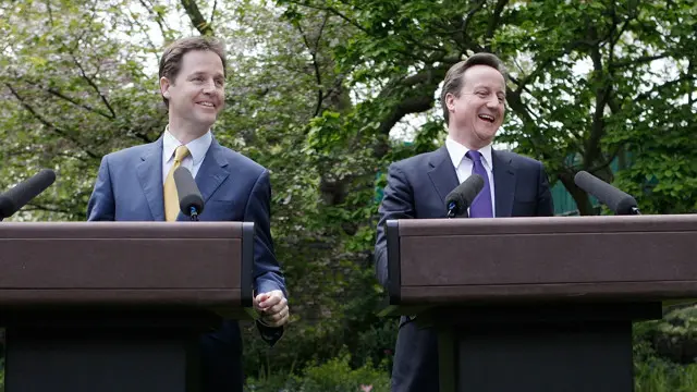 تحالف كاميرون مع خصومه السياسيين، وبشكل خاص مع زعيم حزب الديمقراطيين الليبراليين نك كليغ، في أول تحالف حكومي منذ الحرب