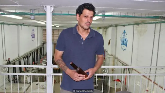 伊泰·古特曼10 年前开始酿造自己的定制啤酒(图片来源:Dana Shemesh)