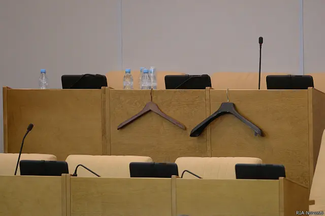 Формально шестой созыв Госдумы еще не сложил с себя полномочия, но фактически депутаты прекратили законотворческую деятельность