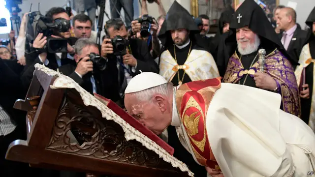 کلیسای حواری ارمنی از قرن چهارم از کلیسای کاتولیک جدا شد.