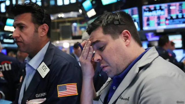 Биржи всего мира следят за колебаниями на рынках после британского референдума