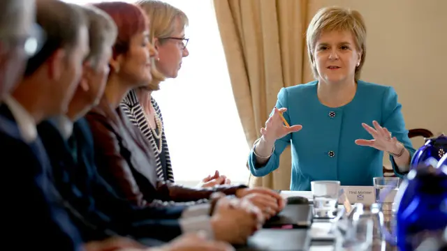 نیکلا استورجن