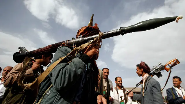 یمنی حکام کا کہنا ہے کہ القاعدہ اور دولتِ اسلامیہ کے درمیان دشمنی کے باوجود ان کے حامی ایک دوسرے سے ملے ہوئے ہیں