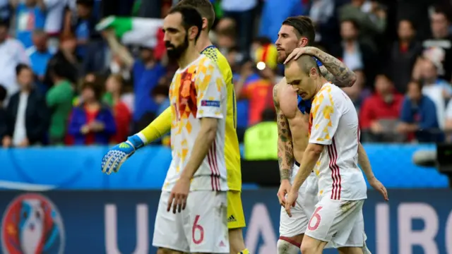 له دې لوبه وروسته اسپانیا له سیالۍ ووتله.