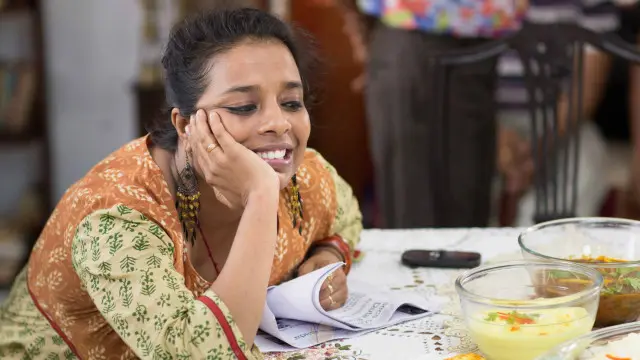 কলকাতার সিঙ্গেল মাদার ও চিত্রপরিচালক অনিন্দিতা সর্বাধিকারী