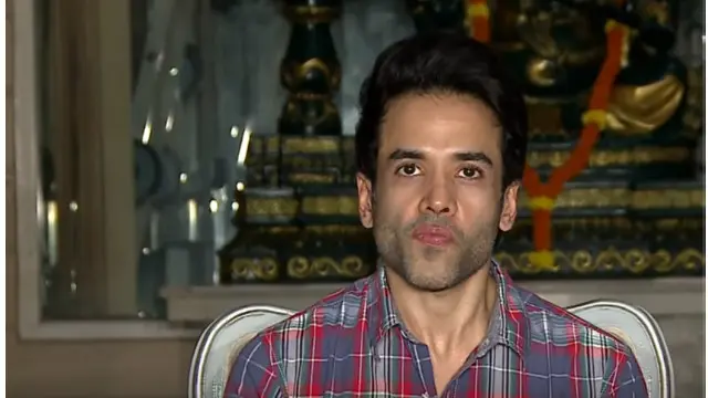 বলিউড তারকা তুষার কাপুর