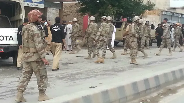 ایف سی کے اہلکار سریاب کے علاقے میں ریلوے ٹریک پر گشت میں مصروف پر تھے