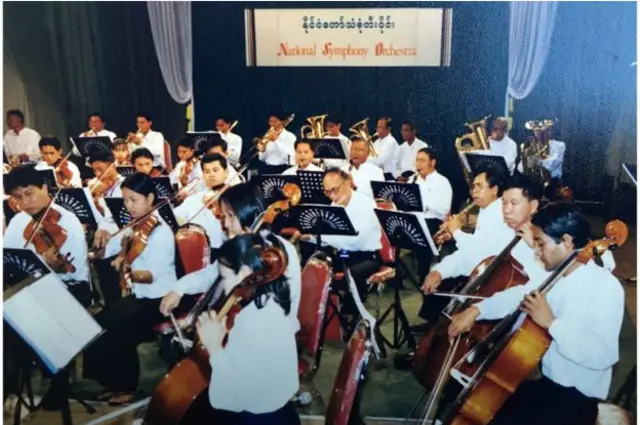 乐团成员来自各民族