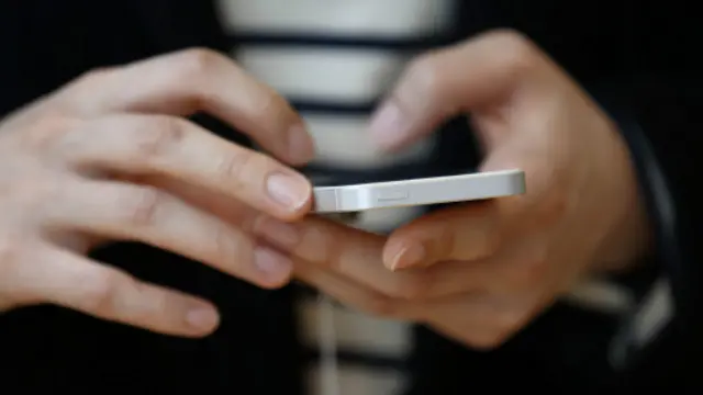 智能手機由於電池壽命和軟件更新導致每隔幾年就要置換一次。(圖片來源: Getty Images)