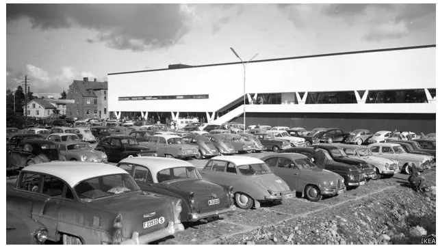 Toko IKEA pertama di Swedia