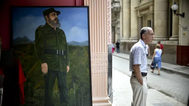 Tranh vẽ Fidel Castro ở gần lối vào một bảo tàng ở Havana