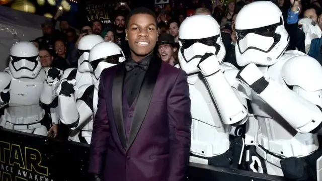 من بين المدعوين البريطاني جون بوييجا نجم فيلم حرب النجوم.