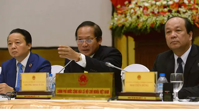 Quan chức chính phủ trả lời báo chí về điều tra cá chết ở miền Trung