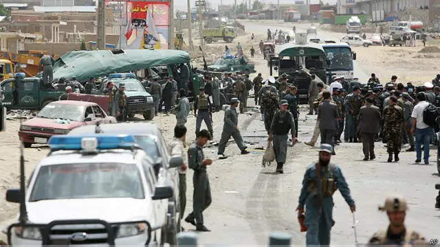 د تېر جون پر ۳۰مه له میدان وردګو ولایت د پولیسو د روزنې له مرکز نه پنځو بسونو کې پر لاره پر دوی خونړی برید وشو، چې لږترلږه ۳۲ پولیس پکې ووژل شول او شاوخو اتیا نور ټپیان شول.