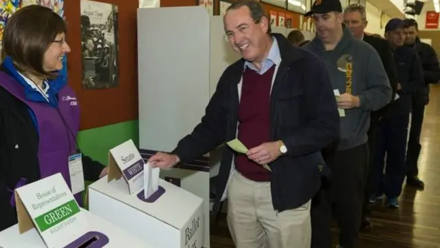 Hasil pemilu federal Australia akan menentukan bentuk pemerintah Australia dalam masa mendatang.