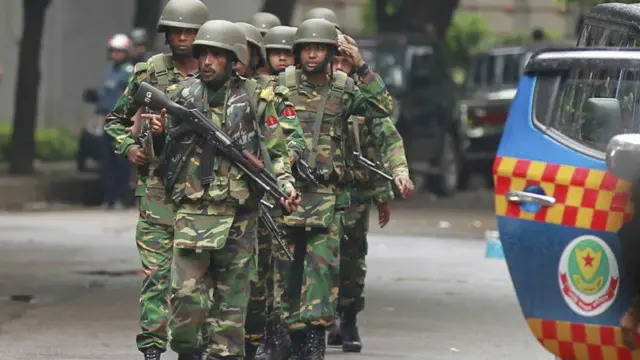 Juru bicara militer mengatakan para korban dibunuh secara "brutal" dengan senjata tajam.