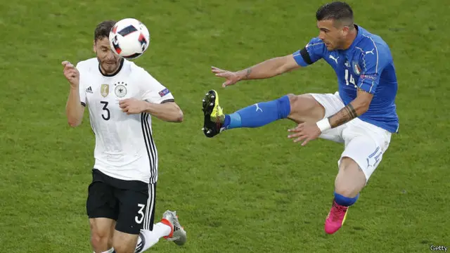 Adu penalti kemudian digelar setelah skor 1-1 tidak berubah hingga babak tambahan waktu 2x15 menit berakhir.