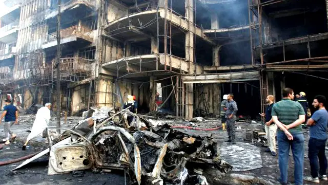 Ledakan ini menyebabkan kebakaran berskala besar di jalan utama. Beberapa bangunan rusak parah dan terus terbakar hingga Minggu dini hari. 