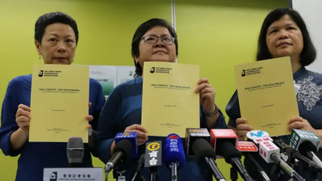 香港记协副主席任美贞（图左）、主席岑倚兰（图中）、2016年言论自由年报编辑麦燕庭（图右）7月3日举行记者会。