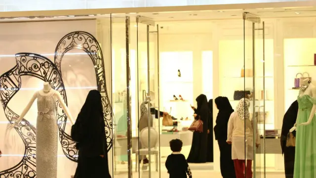 अबाया के पीछे फैशन