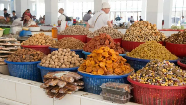 دمشق کے بازا میں میوہ جات کا ایک منظر