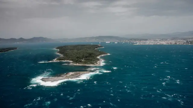 在每年涌入戛纳的200万游客中，有55%都是外国人