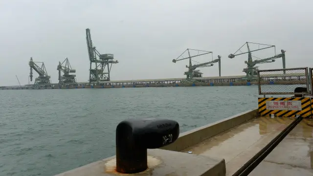 Nhà máy Formosa tại Hà Tĩnh vừa bị kết luận xả thải làm cá chết ở ven biển bốn tỉnh miền Trung Việt Nam