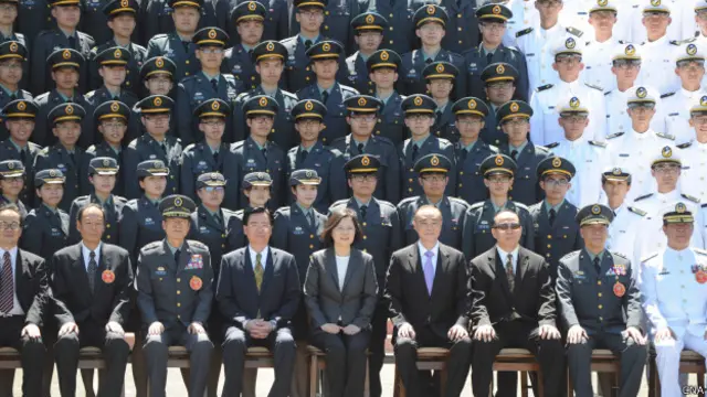 蔡英文周一還參加了台灣的軍官學校聯合畢業典禮