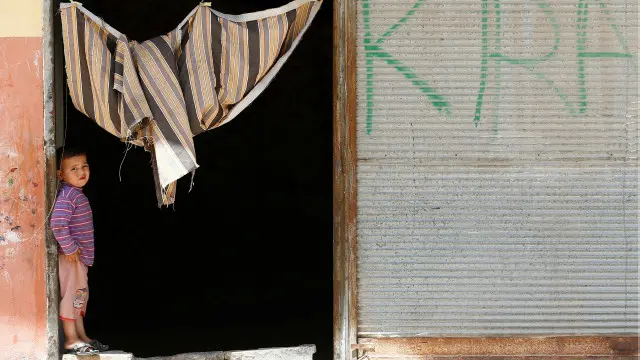 روزانه ۱۲۵ کودک سوری در ترکیه متولد می‌شوند که سالانه این رقم به ۴۵ هزار نفر می‌رسد. این جمعیت و والدین آنها را صرفا با اجازه کار و امکان آموزش نمی‌توان در جامعه ترکیه انتگره کرد و با آنها و برای آنها ثبات و آرامش و رفاهی نسبی را تامین کرد.