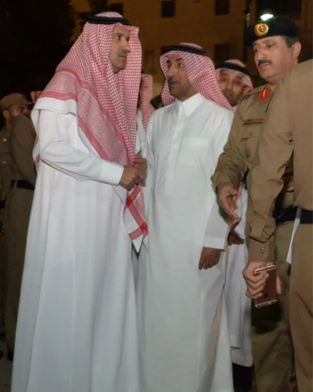 مدینہ کے امیر فیصل بن سلمان بن عبدالعزیز نے جائے وقوعہ کا دورہ کیا۔