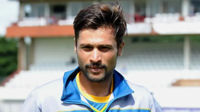 محمد عامر نے چھ سال قبل انگلینڈ کے خلاف کھیلی گئی ٹیسٹ سیریز میں شاندار بولنگ کرتے ہوئے 19 وکٹیں حاصل کی تھیں اور مین آف دی سیریز رہے تھے