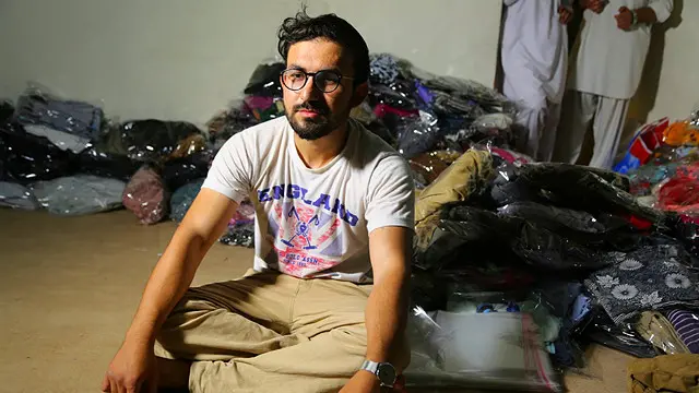 نوید همکار د دې کمپاین یو تن غړی چې وايي: ''په کابل کې یو شمیر داسې کورنۍ ژوند کوي چې خپلو ماشومانو ته د جامو اخیستو توان نه لري.''