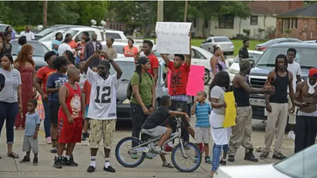 مظاهره کونکو د پېښې ځای کې شاوخوا سړکونه وتړل