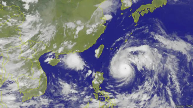 「尼伯特」颱風路徑衛星雲圖