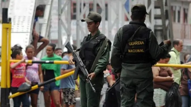 Menteri Tenaga Kerja Venezuela, Oswaldo Vera, mengatakan penutupan pabrik itu ilegal dan dibuka kembali “melalui tangan para pekerja”. 