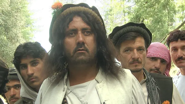 شیرتنی: "مردم منطقه اجازه نمیدهند که کسی که از خارج به این ولسوالی بیاید و مشکل خلق کند. افراد غریبه که اینجا بیایند، مردم بلا فاصله متوجه می شوند"