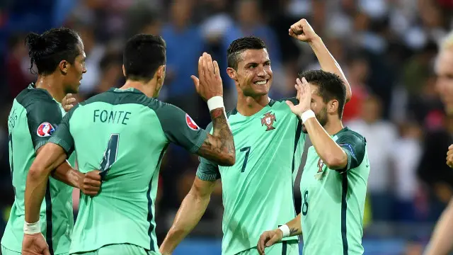 رونالڈو فتح کا جشن مناتے ہوئے