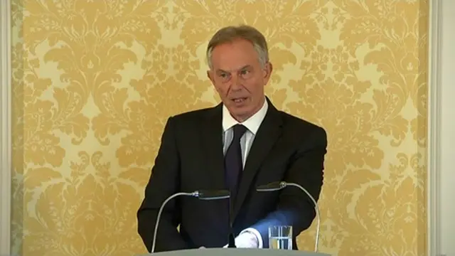 توني بلير عبر عن أسفه وحزنه واعتذاره