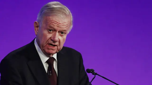 يغطي تقرير شيلكوت فترة عقد تقريبا لقرارات سياسة الحكومة البريطانية بين عامي 2001 و 2009