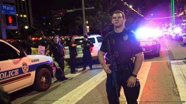 डैलस में विरोध प्रदर्शन